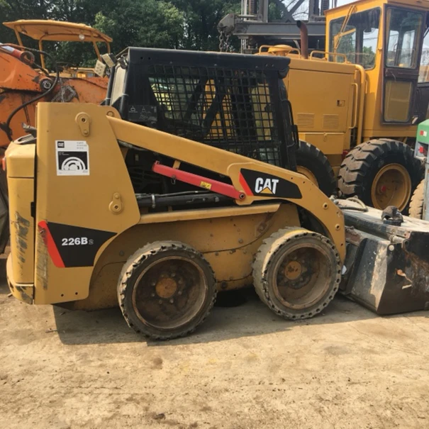 二手滑移装载机卡特彼勒 226b