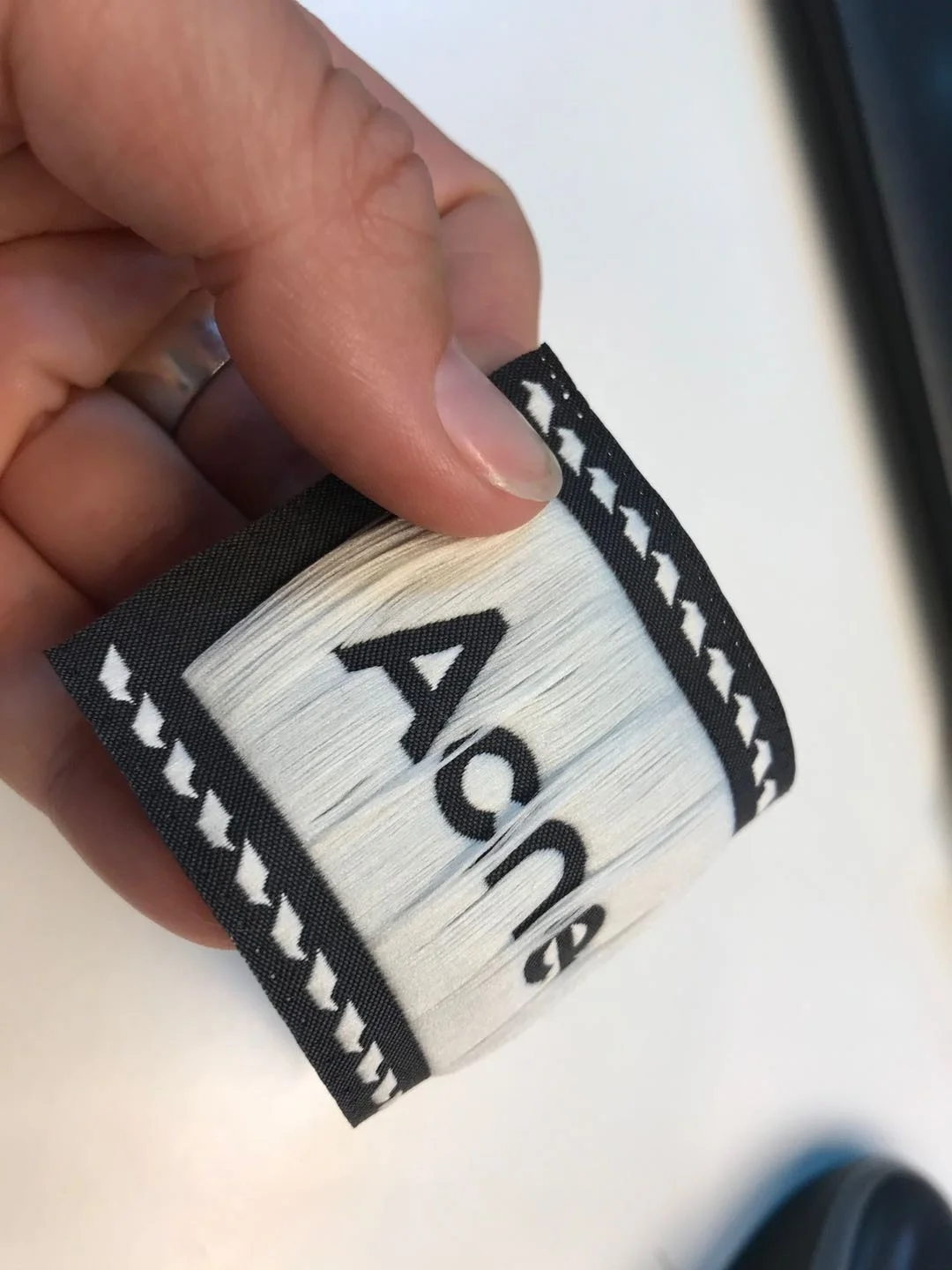 Factory Customized Garment Label Qr Code Woven Labels For Clothing