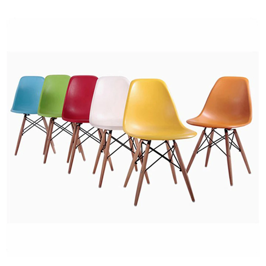 plastuc dining chair.jpg