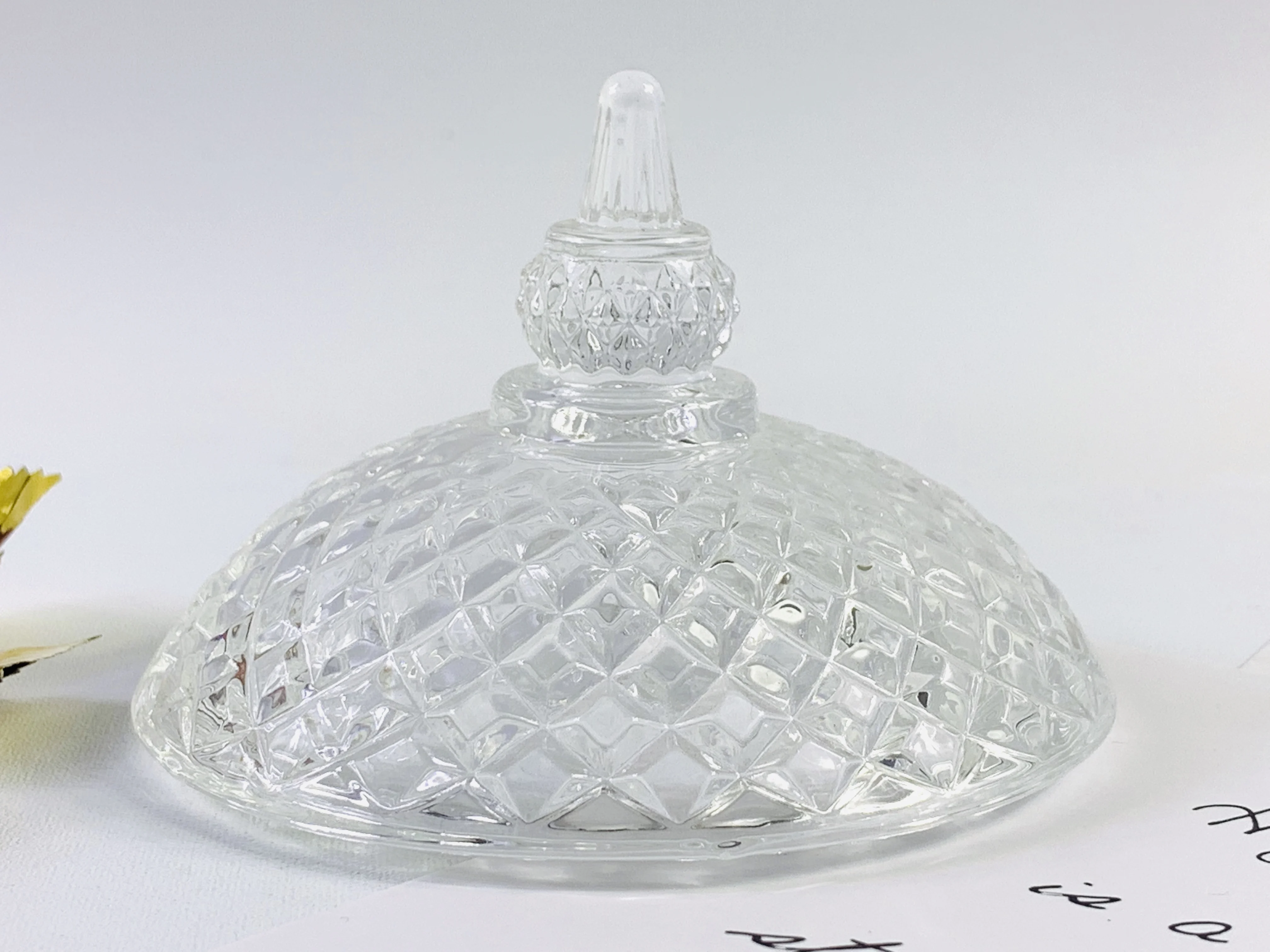 Cheap Hot Sale Unique Shape Handmade Glass Footed Candy Jar With Lid