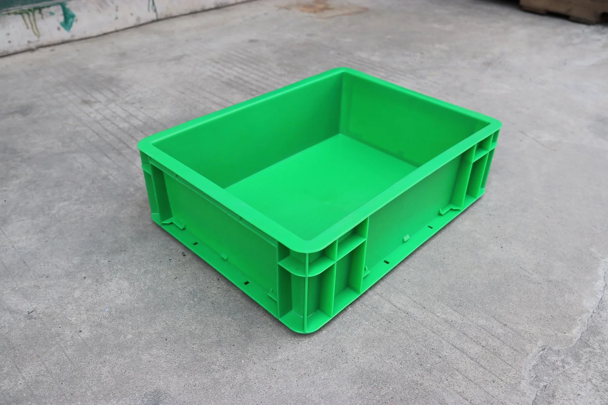Heavy Duty Bulk Plastic Stackable Storage Bins Containers Small Solid Plastic Storage Box With