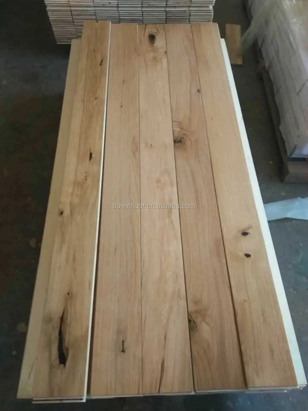 natural oak flooring .jpg