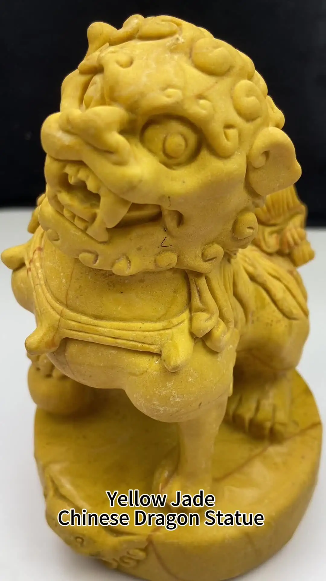 黄色のインド翡翠•龍の彫刻1.9kg(購入者特典有り) 新製品 手作り 自然装飾 クリスタルイエロー翡翠 中国龍像 卓上装飾用