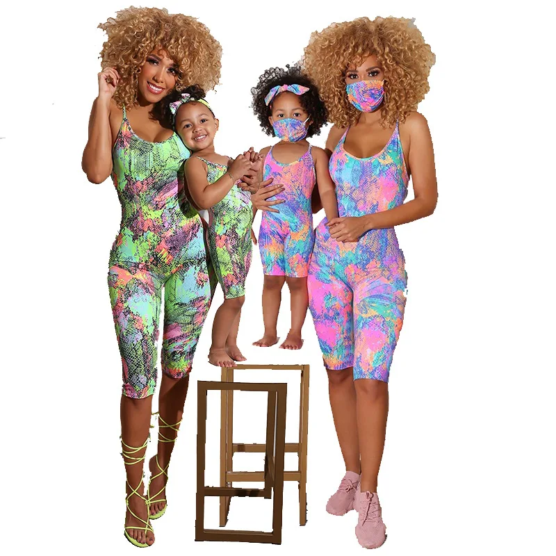 
8000 mommy and me outfits 6 colors 2 pieces set Amazon mommy and me Onesie Pajamas jumpsuits 