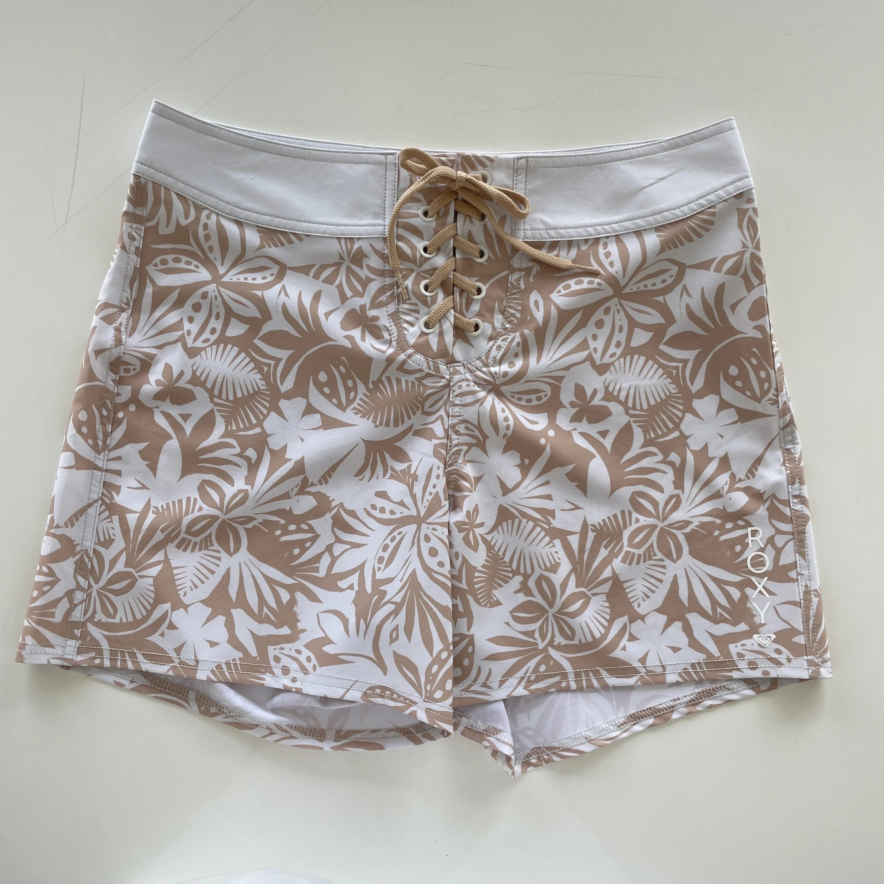 Women Sports Shorts - Gym Pants, Quick Dry Active Wear, Essentials, Summer Beachwear, Vintage Style details