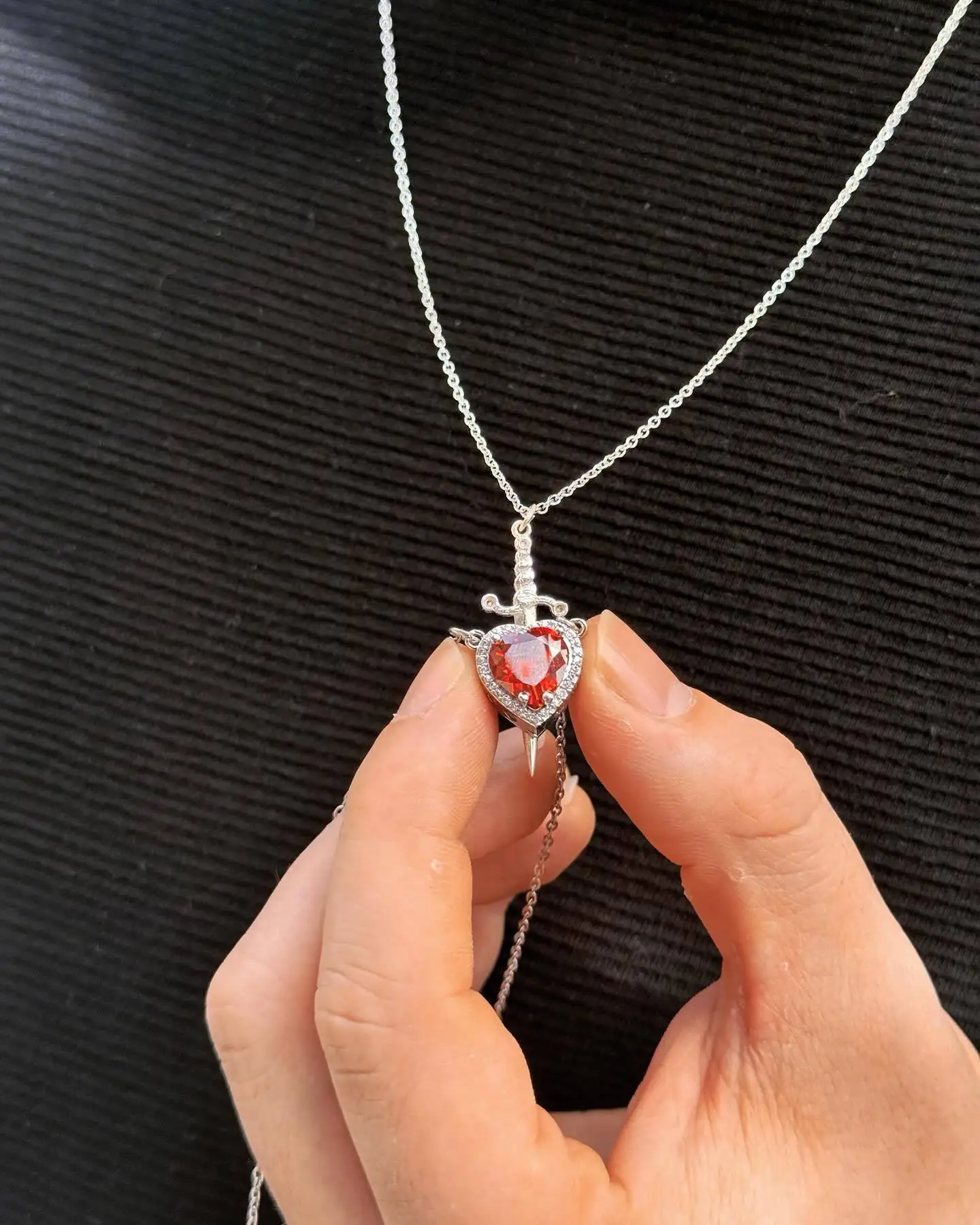 European American Women's Retro French Necklace New Hot Cross-Border Fashion Pendant Red Crystal Love Dagger Alloy Heart Shape