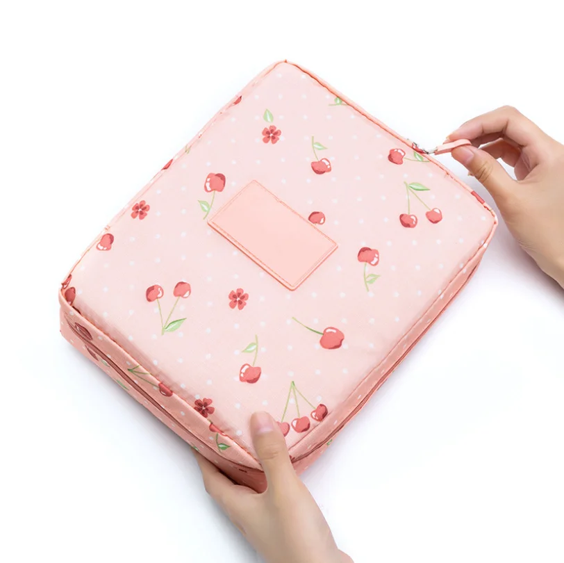 cosmetic bag-251 (32).png