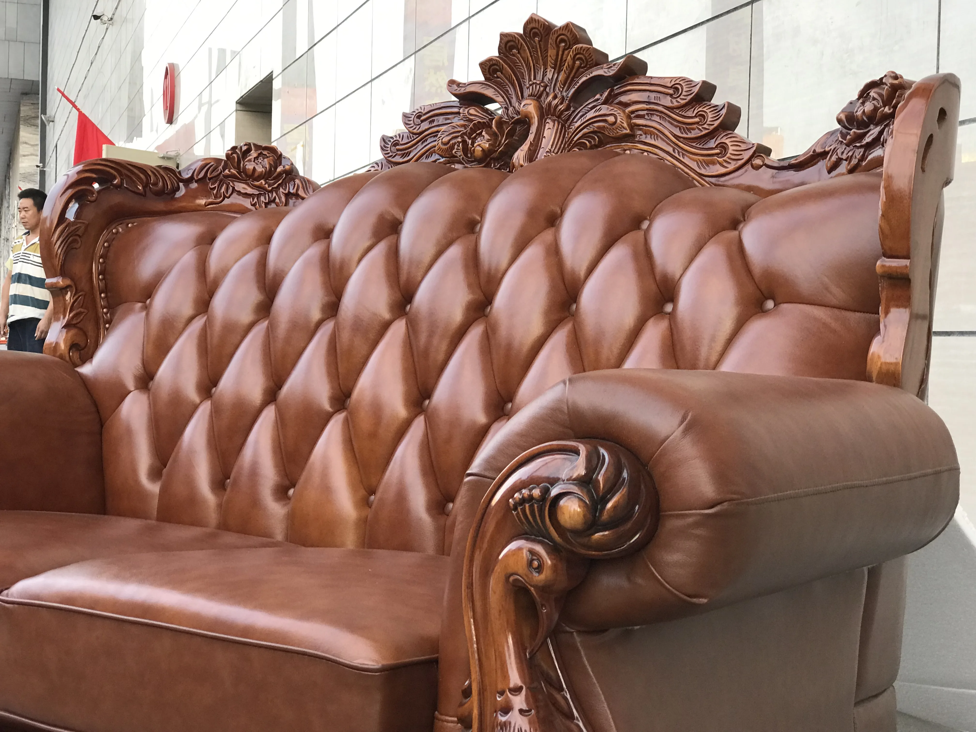 Luxury European Style Modern Simple Carving Solid Wood Leather Sofas
