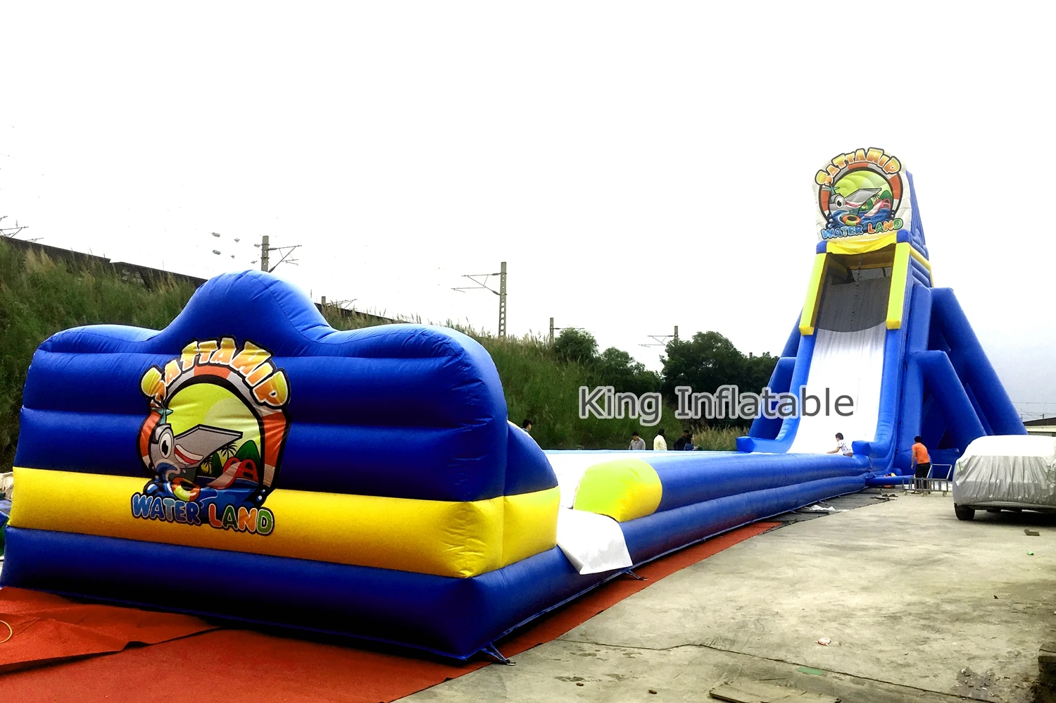 huge blow up floats