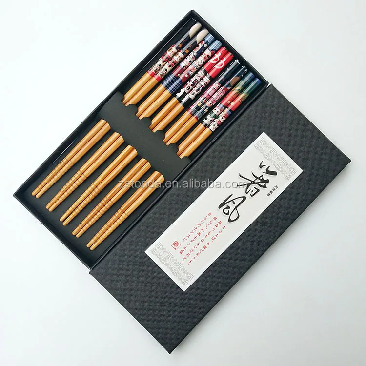 NEW Set of 5 Pair of Chopsticks with Lucky Cat Design Choose Black or Bamboo 