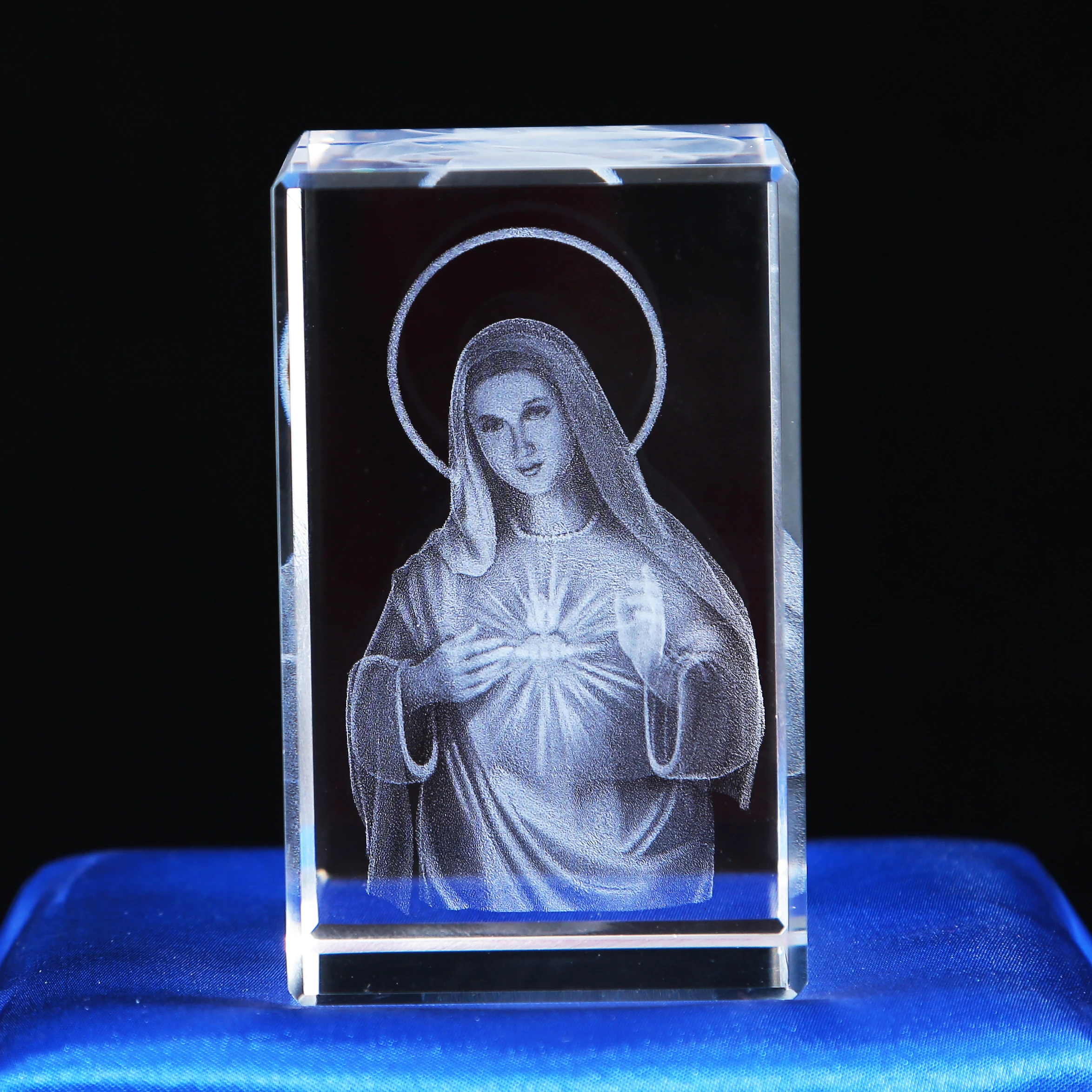 3D Laser Crystal Block for Premiere Communion Souvenir Gifts with Jesus Figurine Religious factory