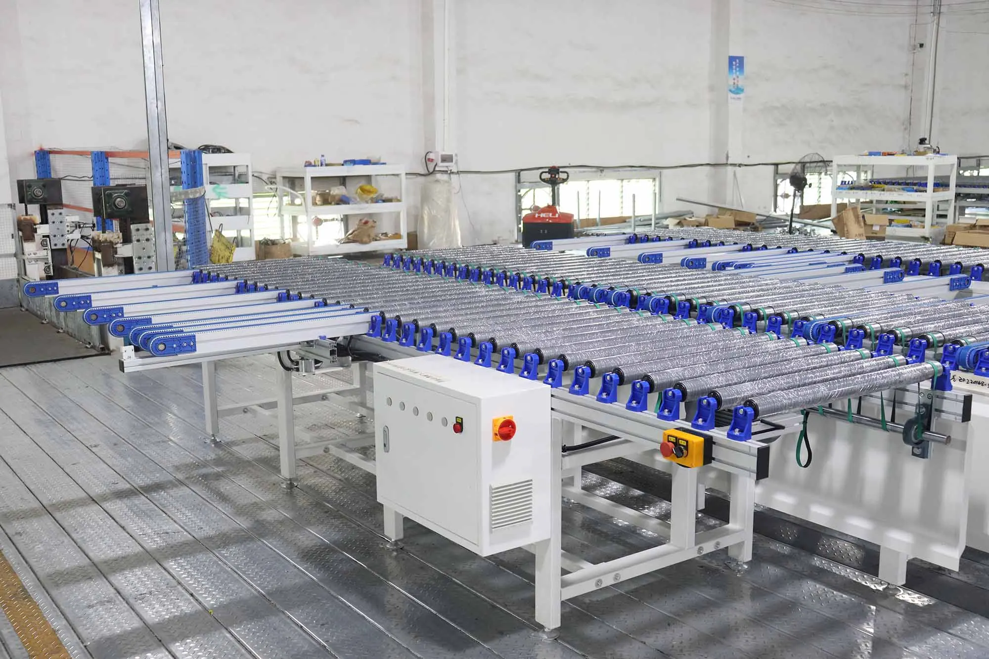 Hongrui Cnc Drilling And Cutting Machine Portable Roller Conveyor supplier