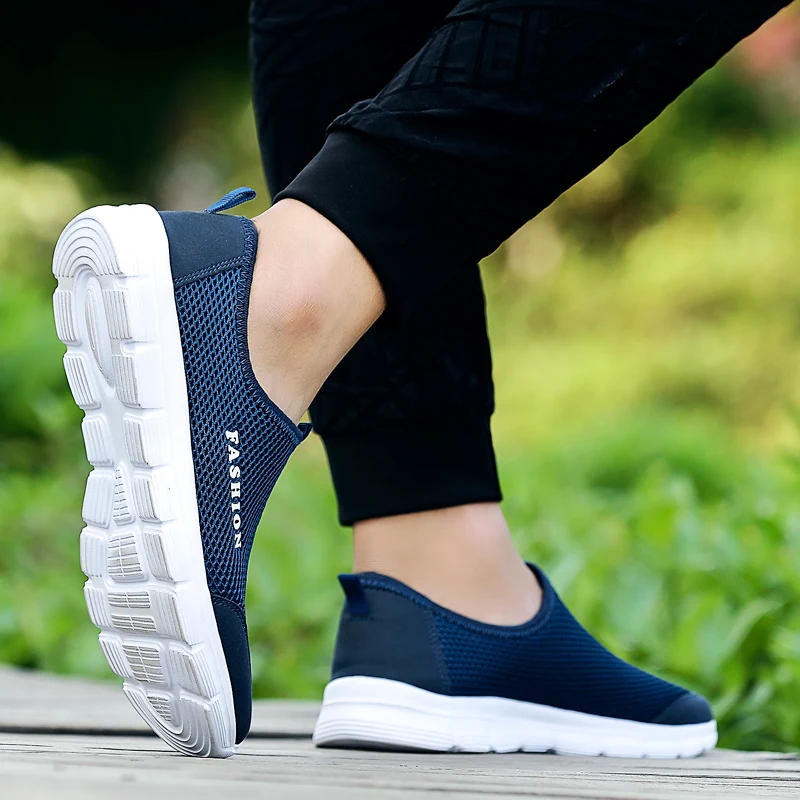 2019 Summer Breathable Mesh Sneakers Men Shoes Comfortable Slip On Male Shoes Loafers Casual Walking Footwear