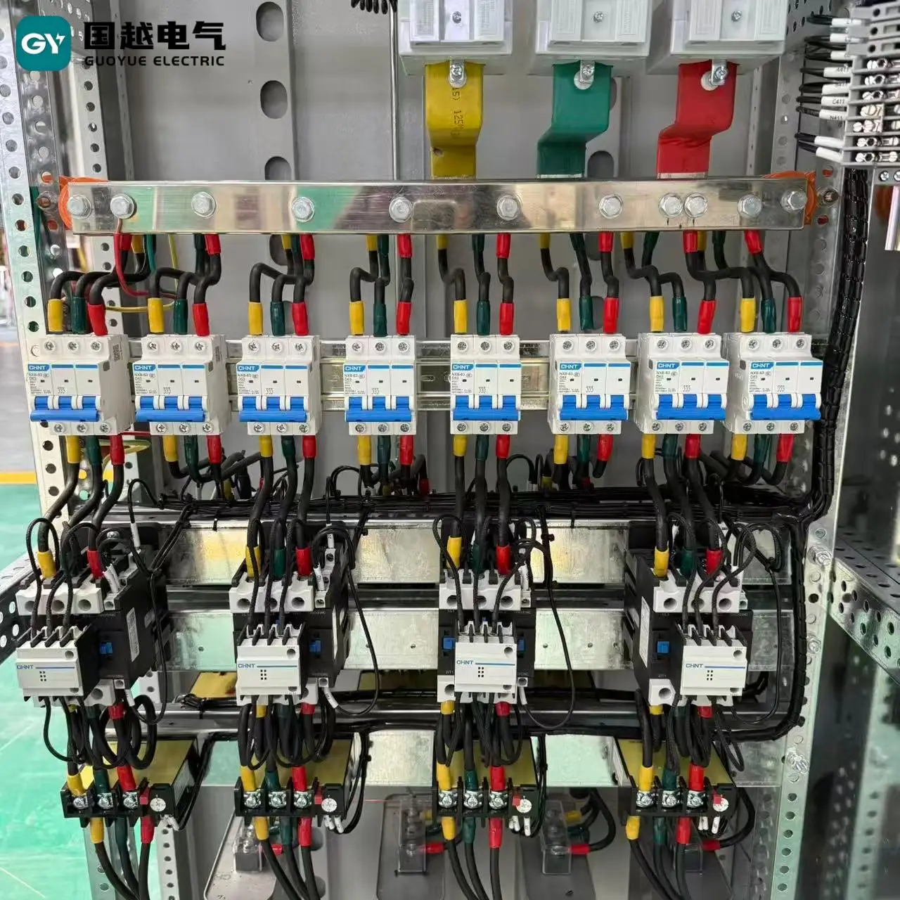 Close-up of Schneider Electric 400V power factor correction capacitor with EN and IEC markings
