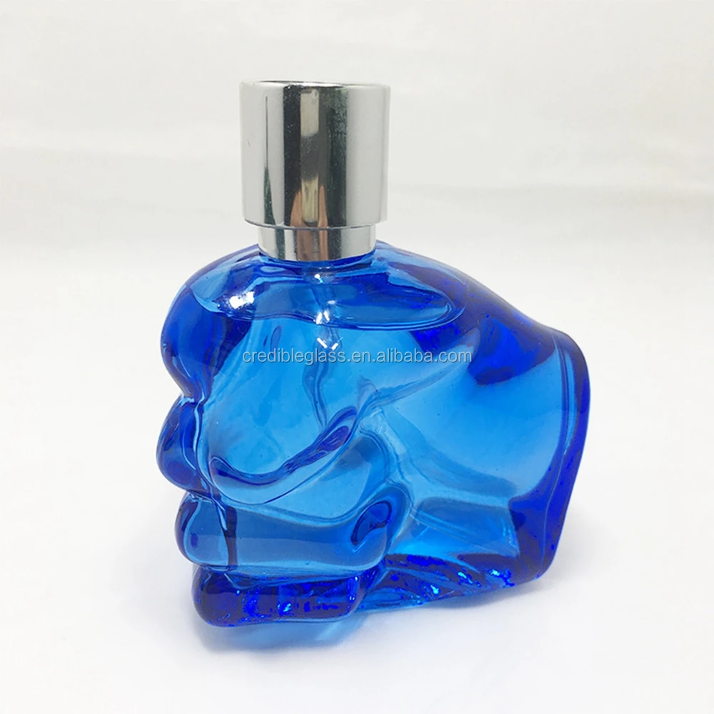 parfum poing bleu