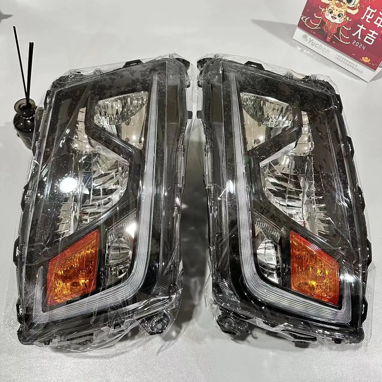 Japanese Truck HIN 500/700 Original Haedlamps Factory Direct Sales manufacture