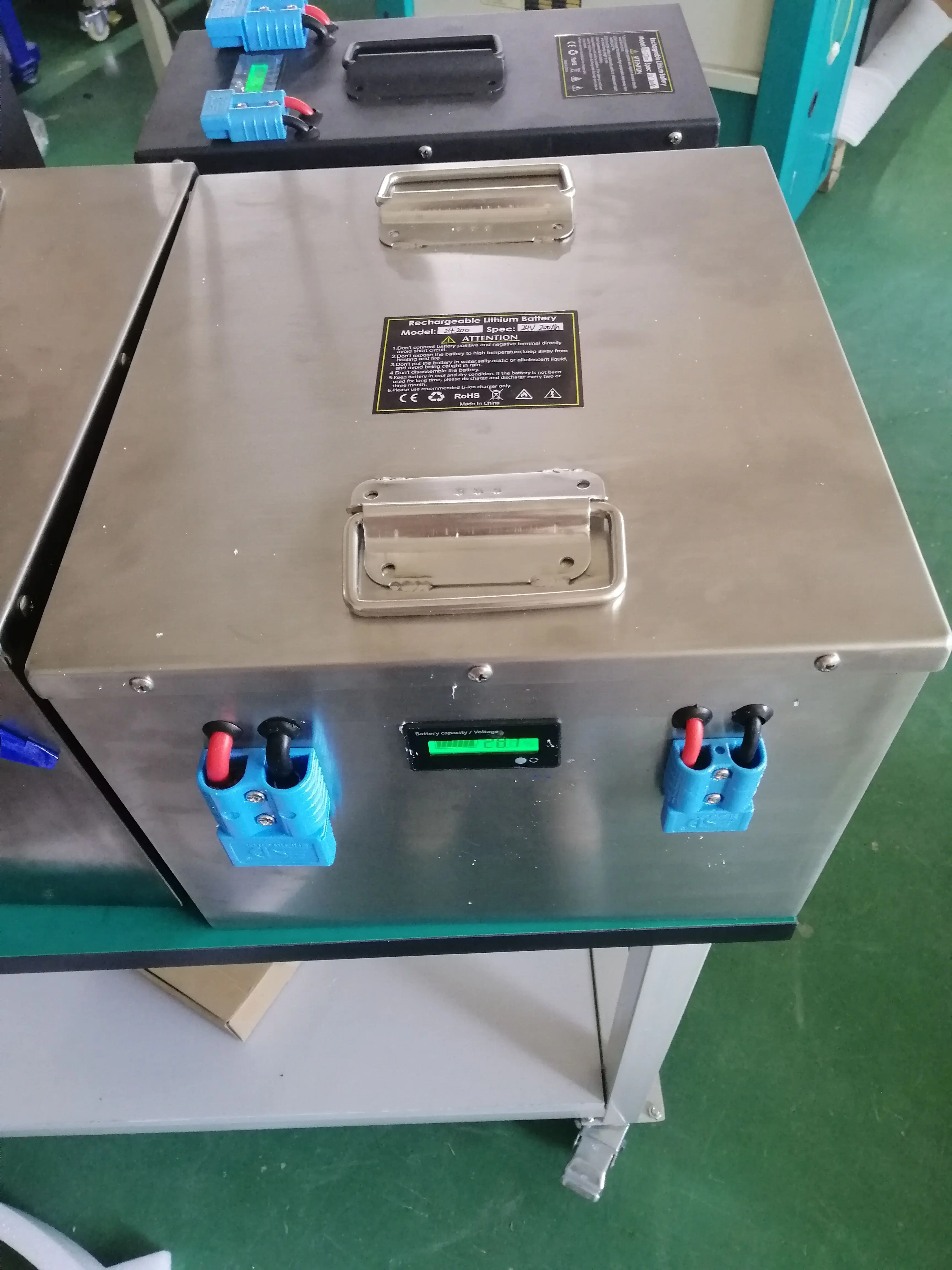 24V 200AH Lifepo4 8S8P 01.jpg