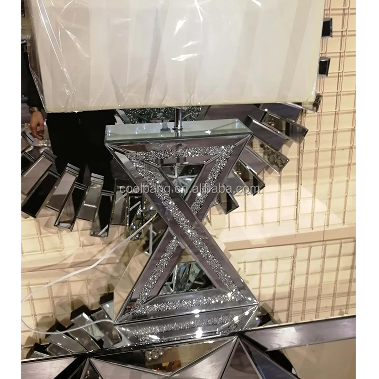 Mirrored Lamp (14).jpg