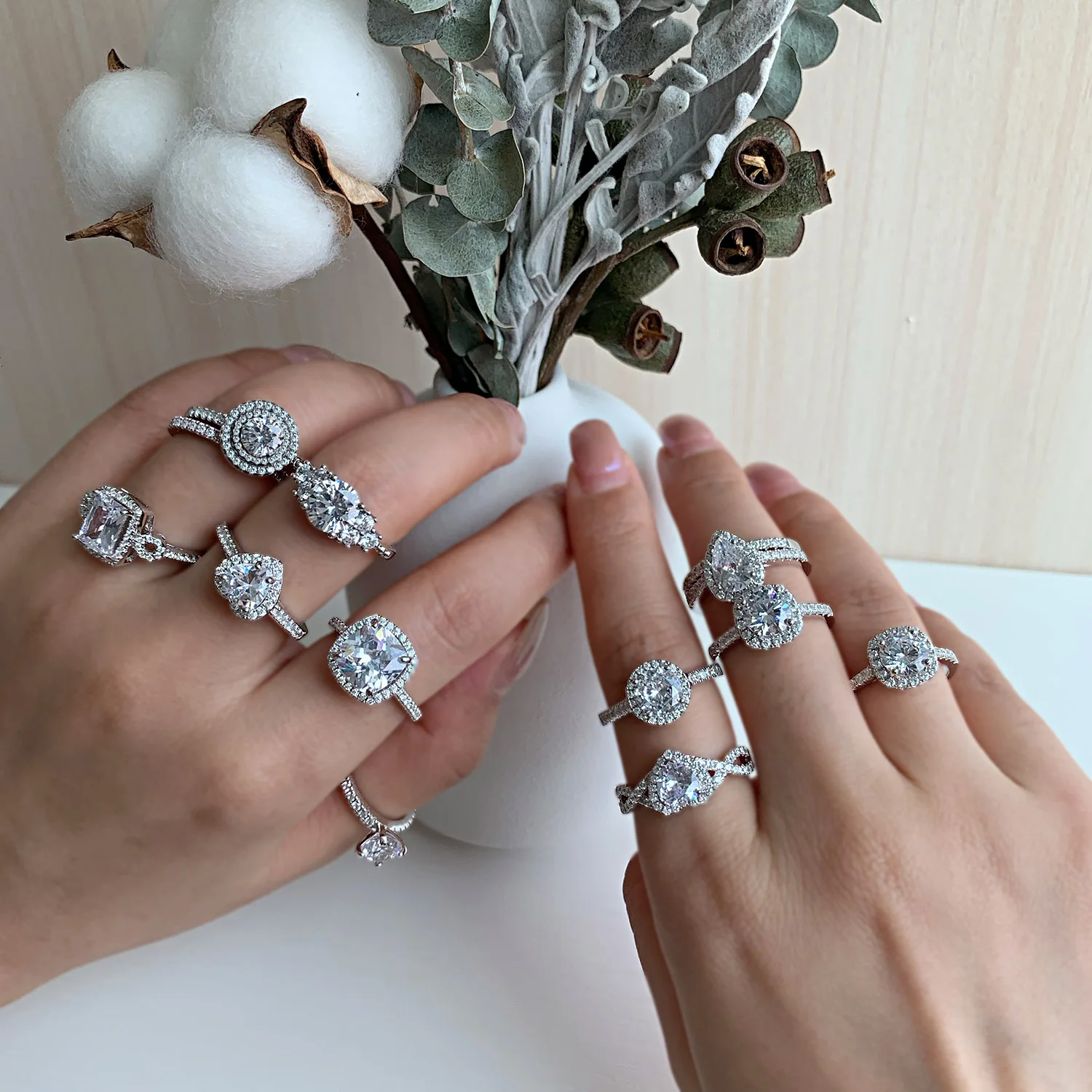 
2021 Custom Classic Designer Silver Diamond Rings Fashion Crystal Wedding & Party Wide Adjustable Ring Women Silver Jewelry 