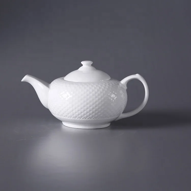 P&T Royal Ware manufacturer white bone china cup and saucer set ceramic with dessert plate