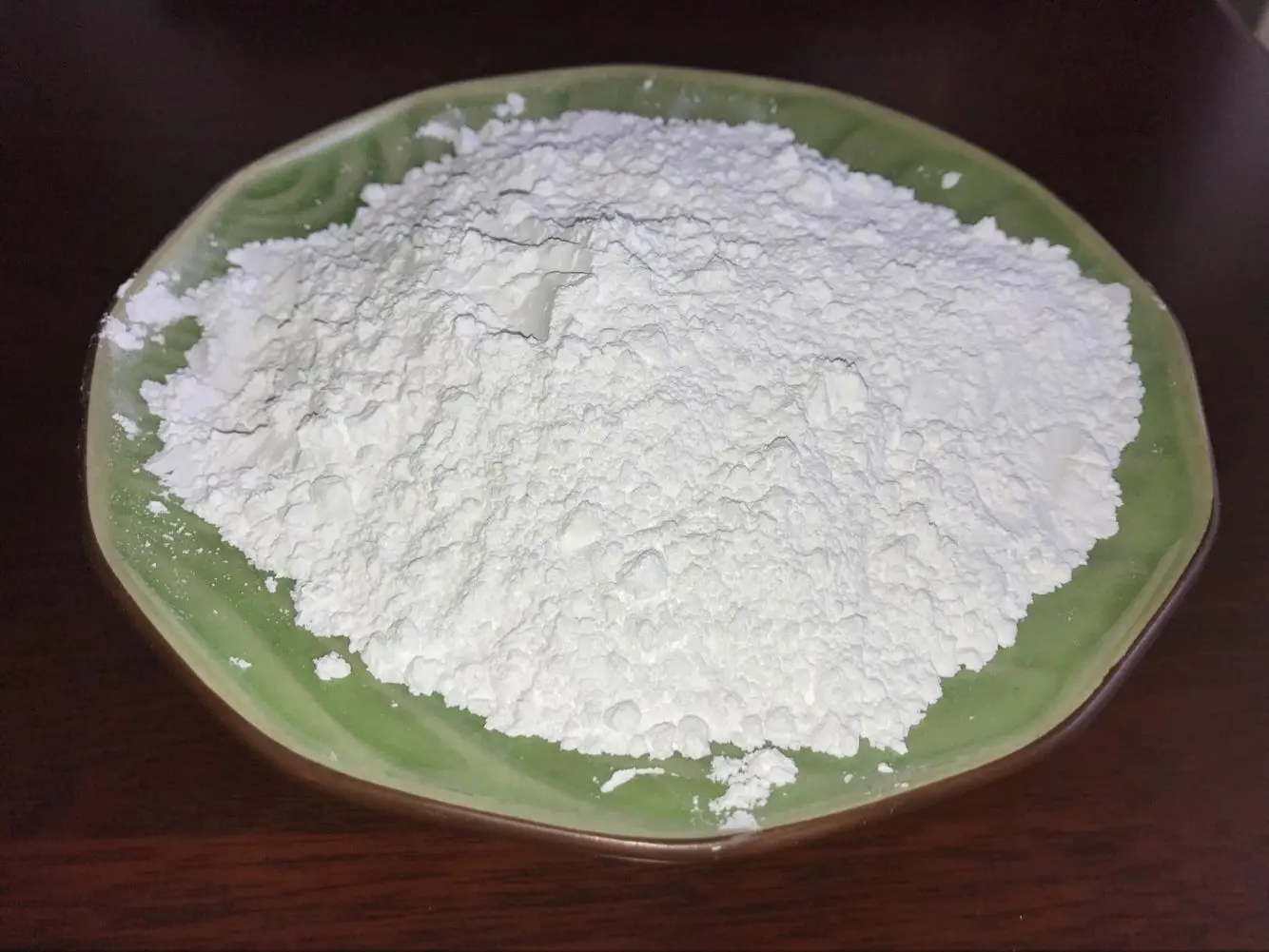 中国工厂以最优惠的价格生产 sio2 粉末白色超细石英粉末作为纳米材料