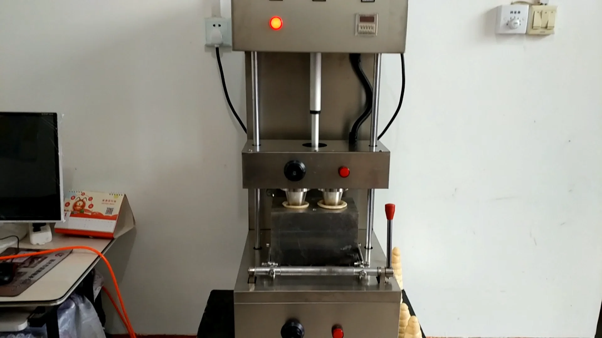 Fabrika Kaynağı Otomatik Dondurulmuş Pizza Fırını Yapma Makinesi Pizza