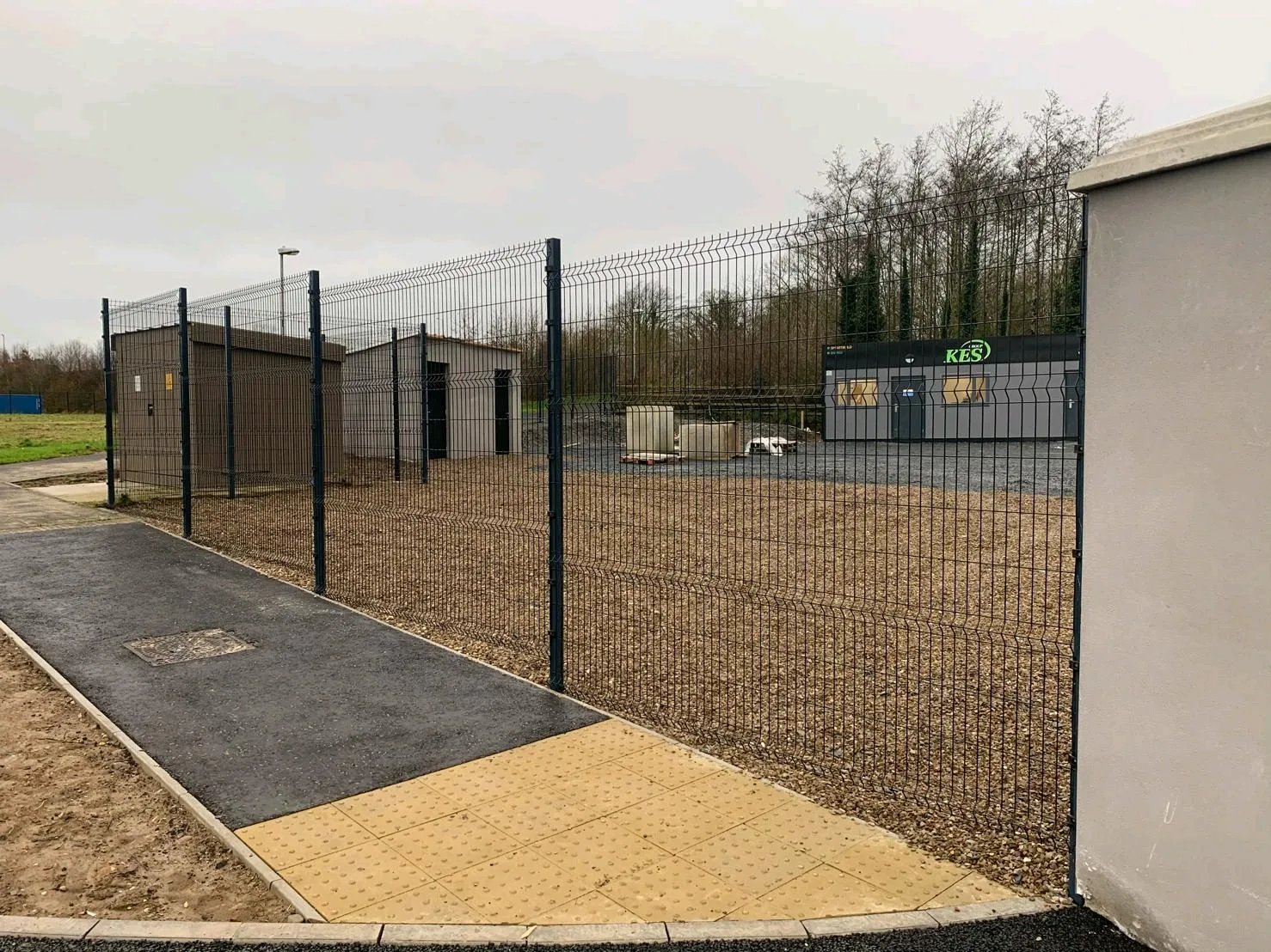 laatste bedrijfsnieuws over Hoog - het kwaliteitspoeder bedekte de gelaste omheining van het draadnetwerk met een laag  5