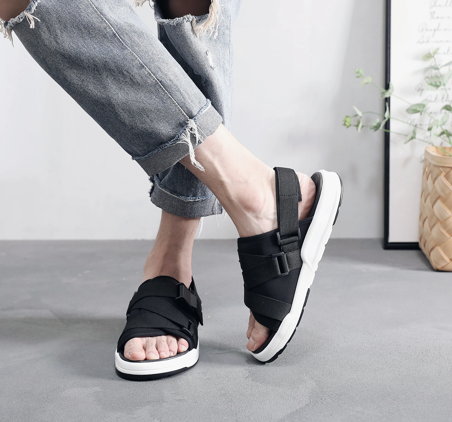fashion trendy mens sandals