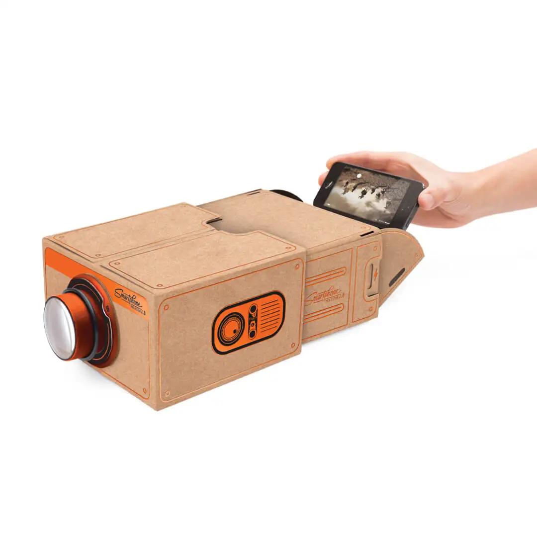 DIY Portable Cinema - Smartphone Projector Cardboard Mini