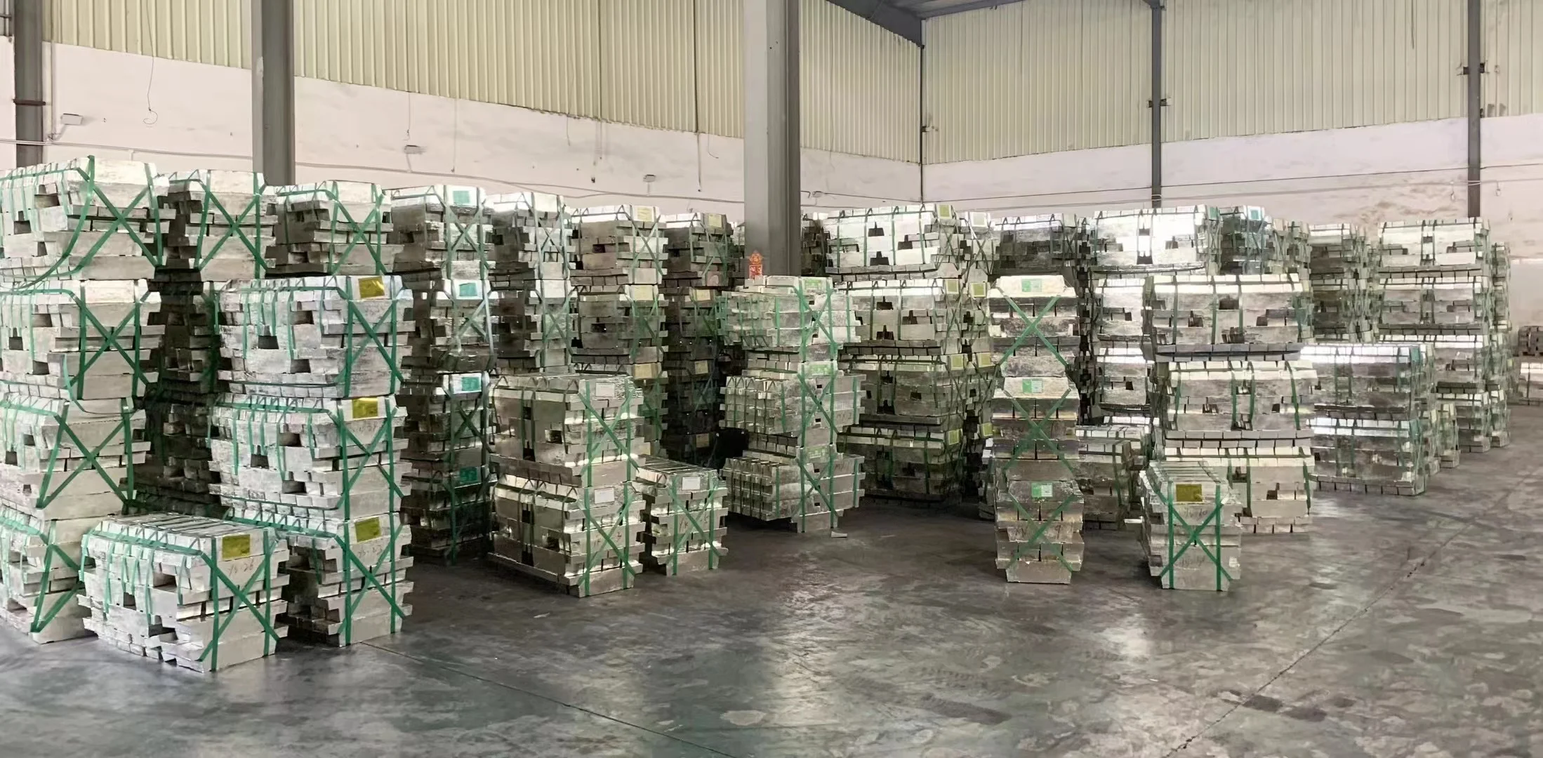 Ingot High Quality Selling Tin Ingots 99.9 25kg 1tons Supplier Tin