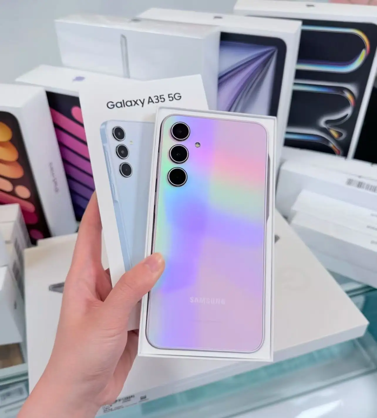 Samsung Galaxy A35 5G Guide: How to Choose Wisely