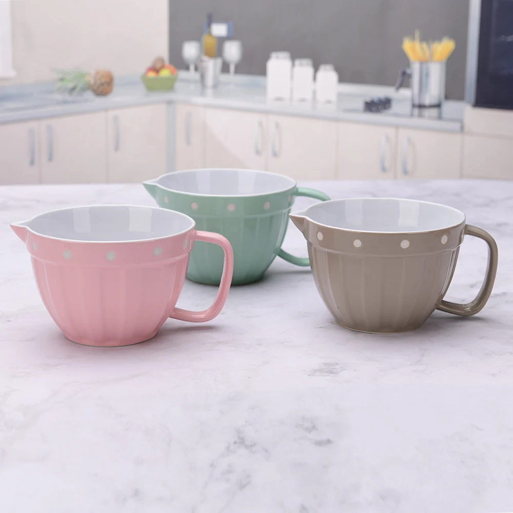 Wholesale Large 32oz Ceramic Batter Mixture Bowls With Spout And Handle