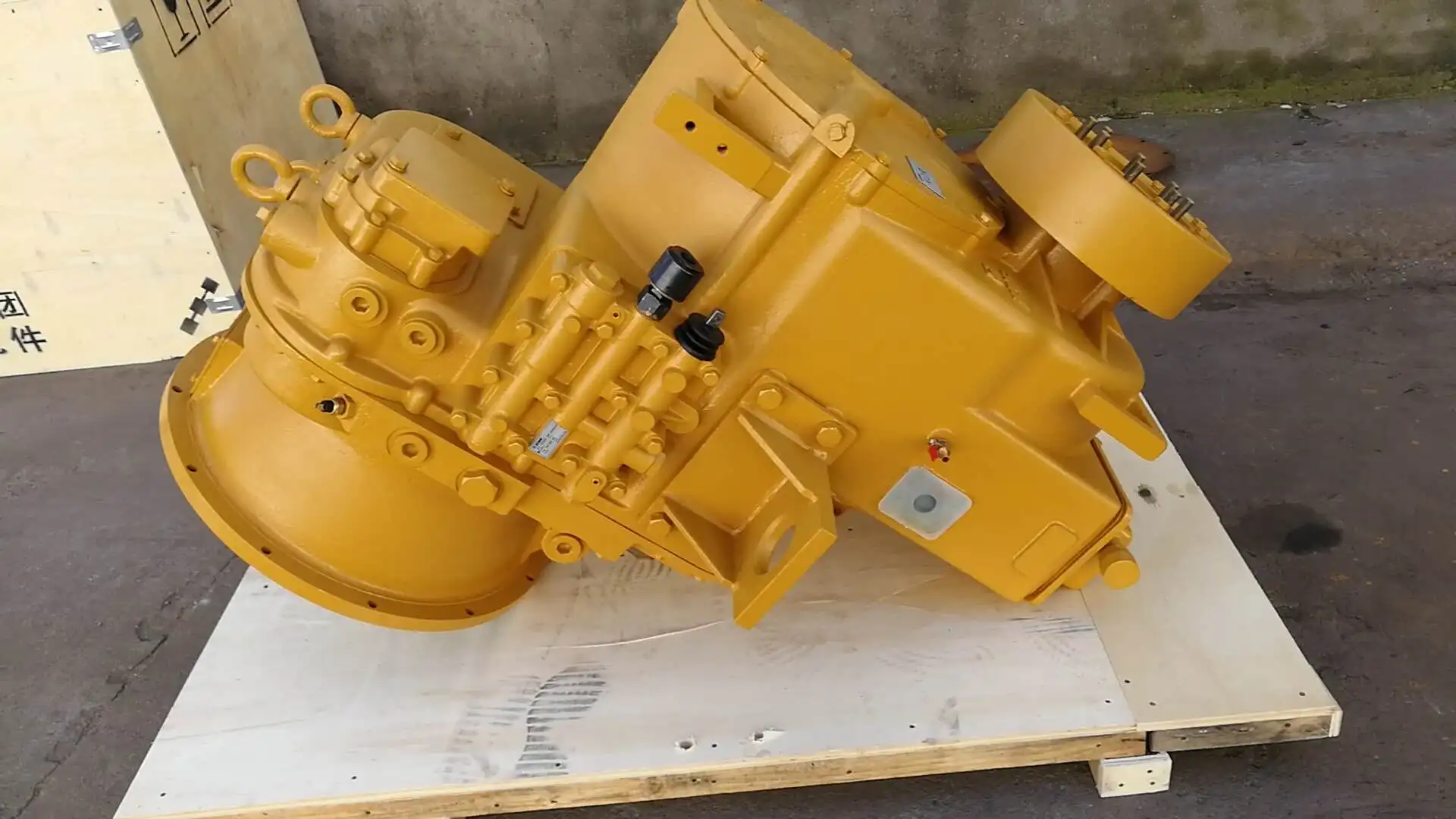 zl50g 轮式装载机变速箱总成 2bs315a (d) 272200259 原装品质