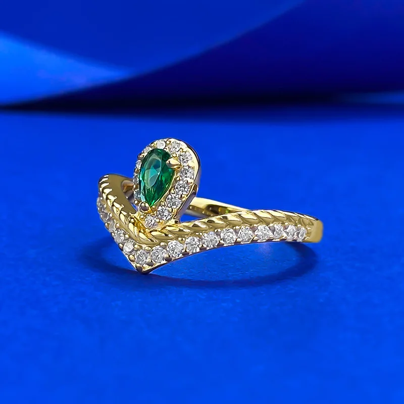 Fresh S925 Silver Simulated Emerald 5*3mm Pear Shaped Inlay Ring with Lab Diamond Gemstone