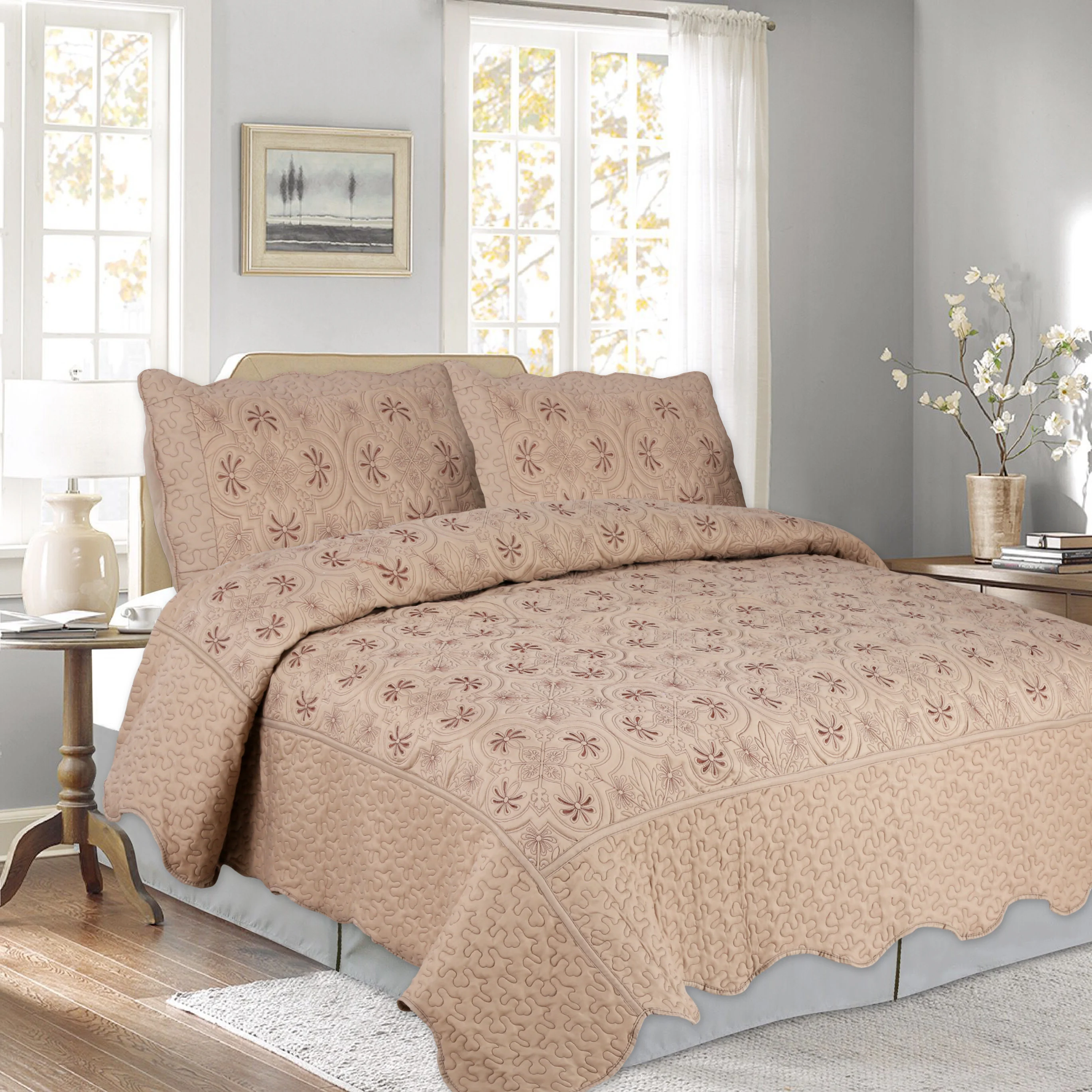 Factory Wholesale Customized Quilts Elegant Embroidery Bedspread Set