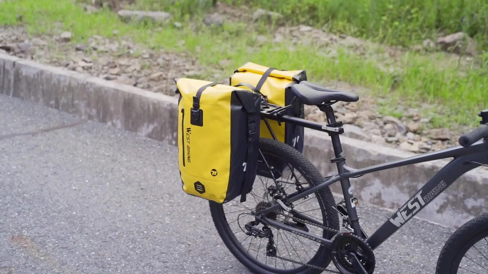 WESTBIKING Waterproof Cycling Bag - Durable & Versatile