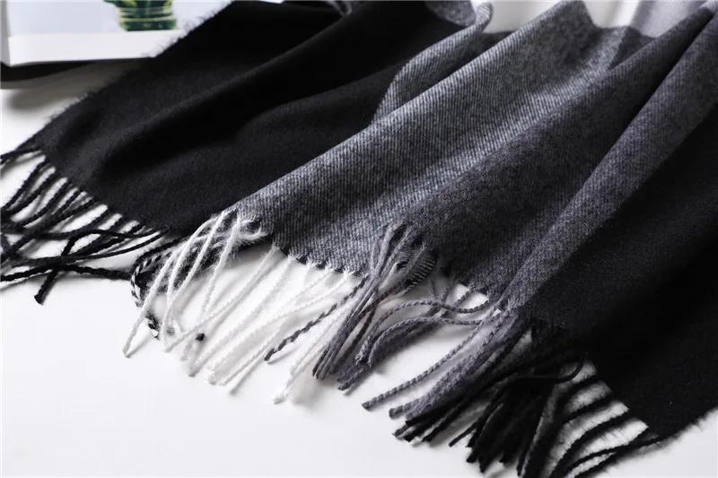 2019 Wholesale Ladies Big Plaid Scarves Shawls Custom Winter Women Printed Tassel Fringe Pashmina Scarf Cashmere