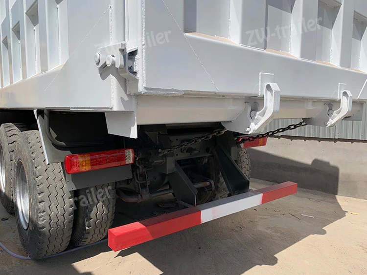 Used dump truck 