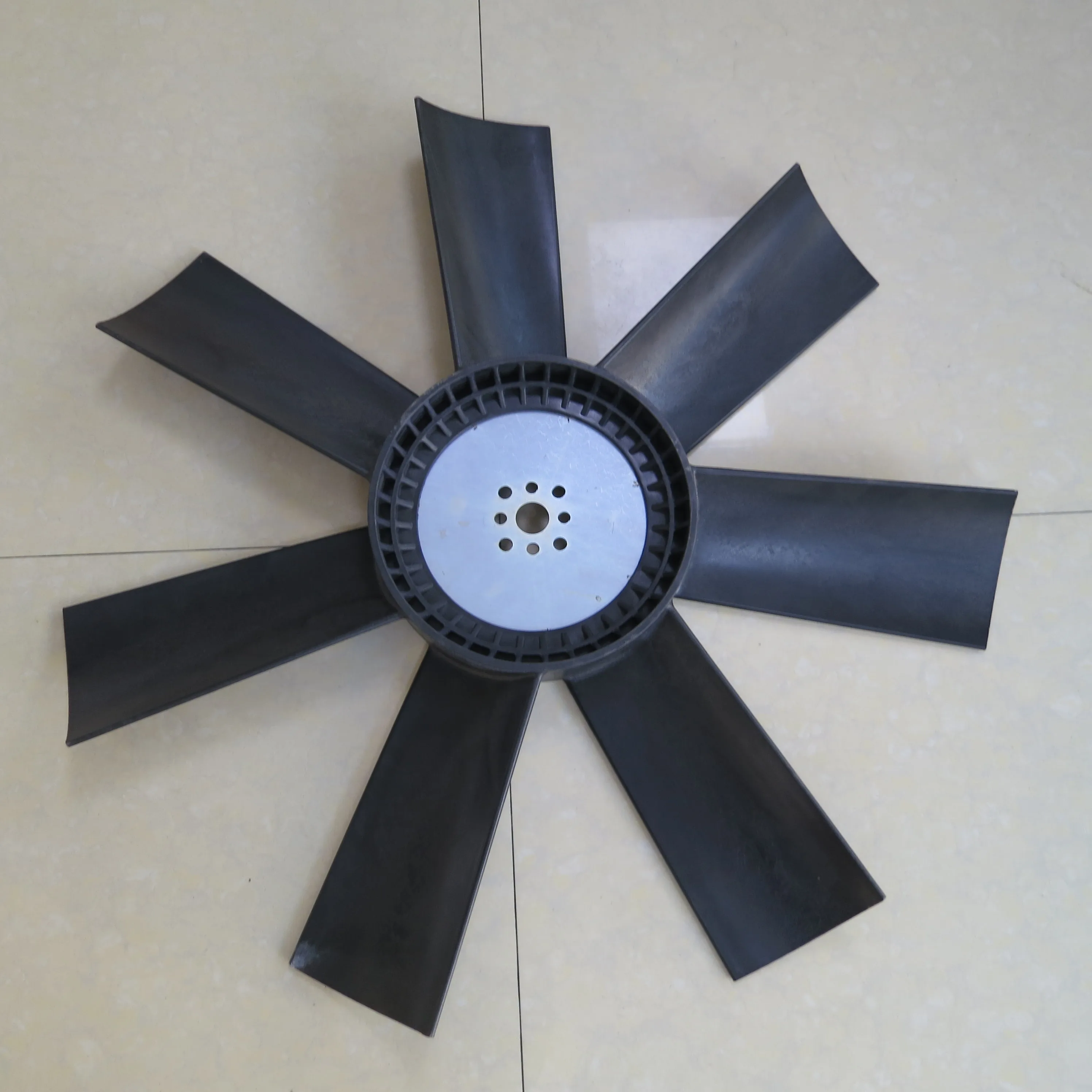 Heavyduty Trucks Engine Fan Blade Manufacturers 6ct8.3 Diesel Engine