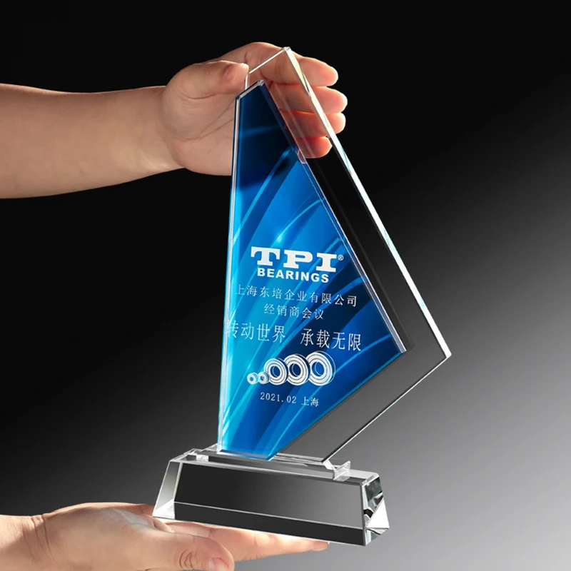 Customized logo or Blank Crystal Trophy Company Annual Meeting Crystal Gift Souvenir supplier