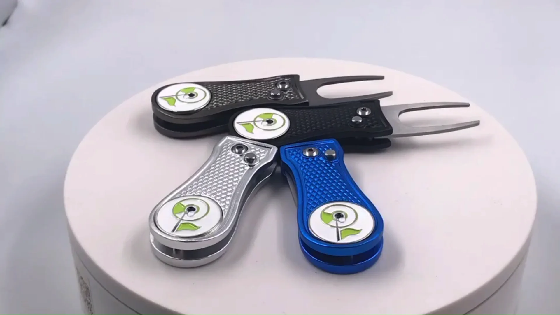 Foldable Metal Golf Divot Repair Tool Pitch Fork With Custom Ball