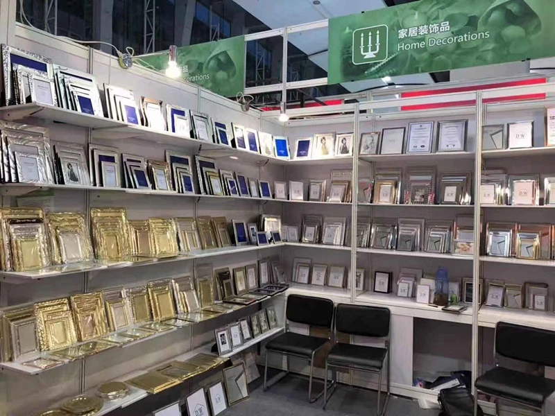 photo frame shop.jpg