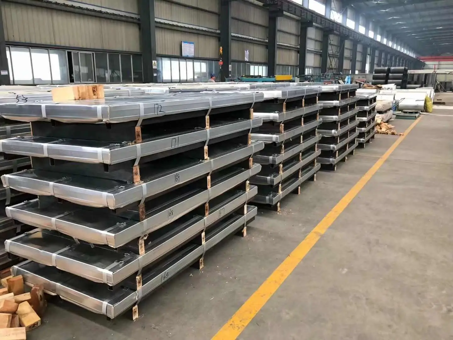 ISO9001 CE SASO SABER Certificate For Galvanized Steel Plate And GI Corrugated Curved Roofing Sheet