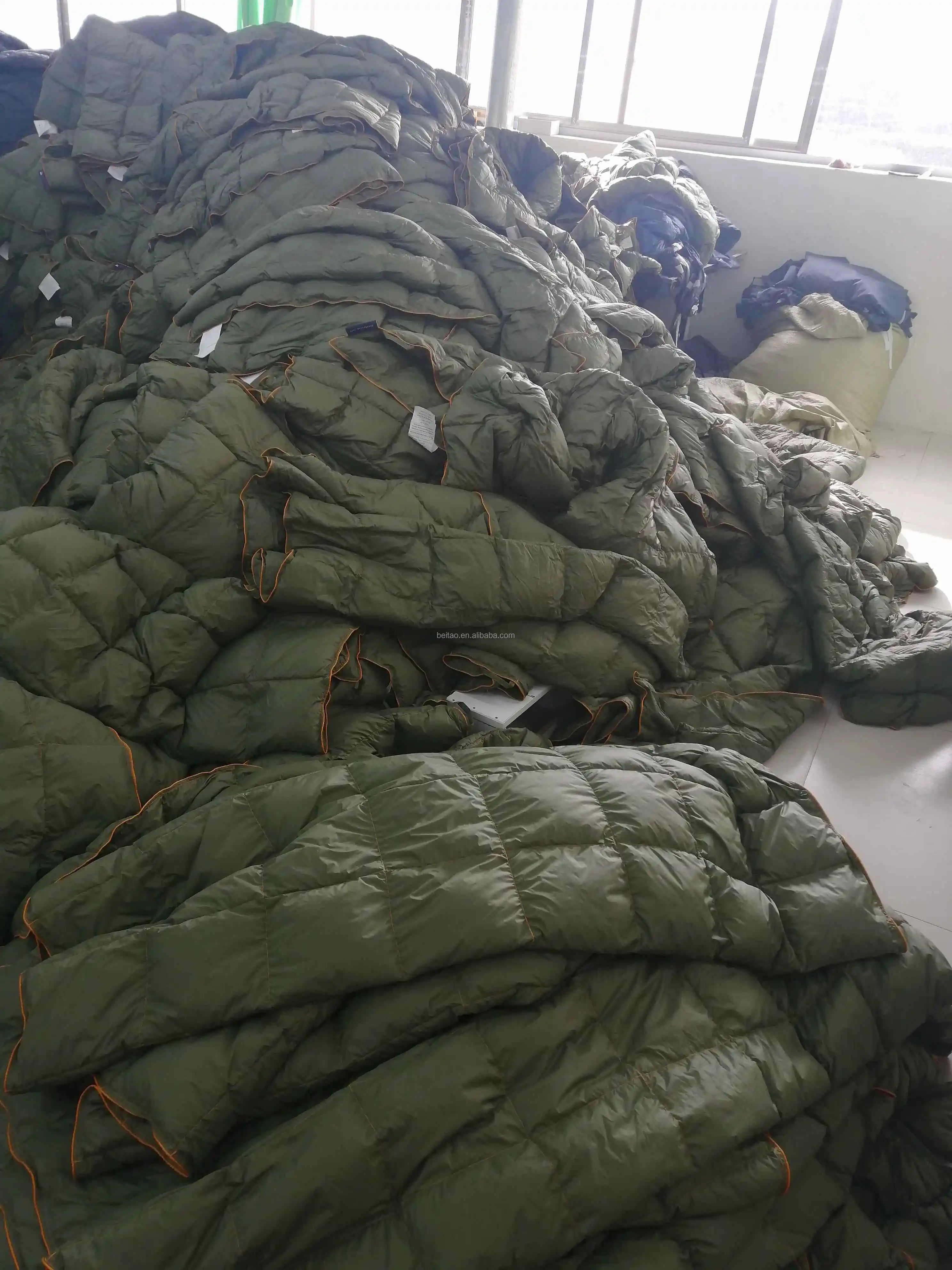 Down Camping Blanket Puffy,Packable,Lightweight And Warm Ideal For