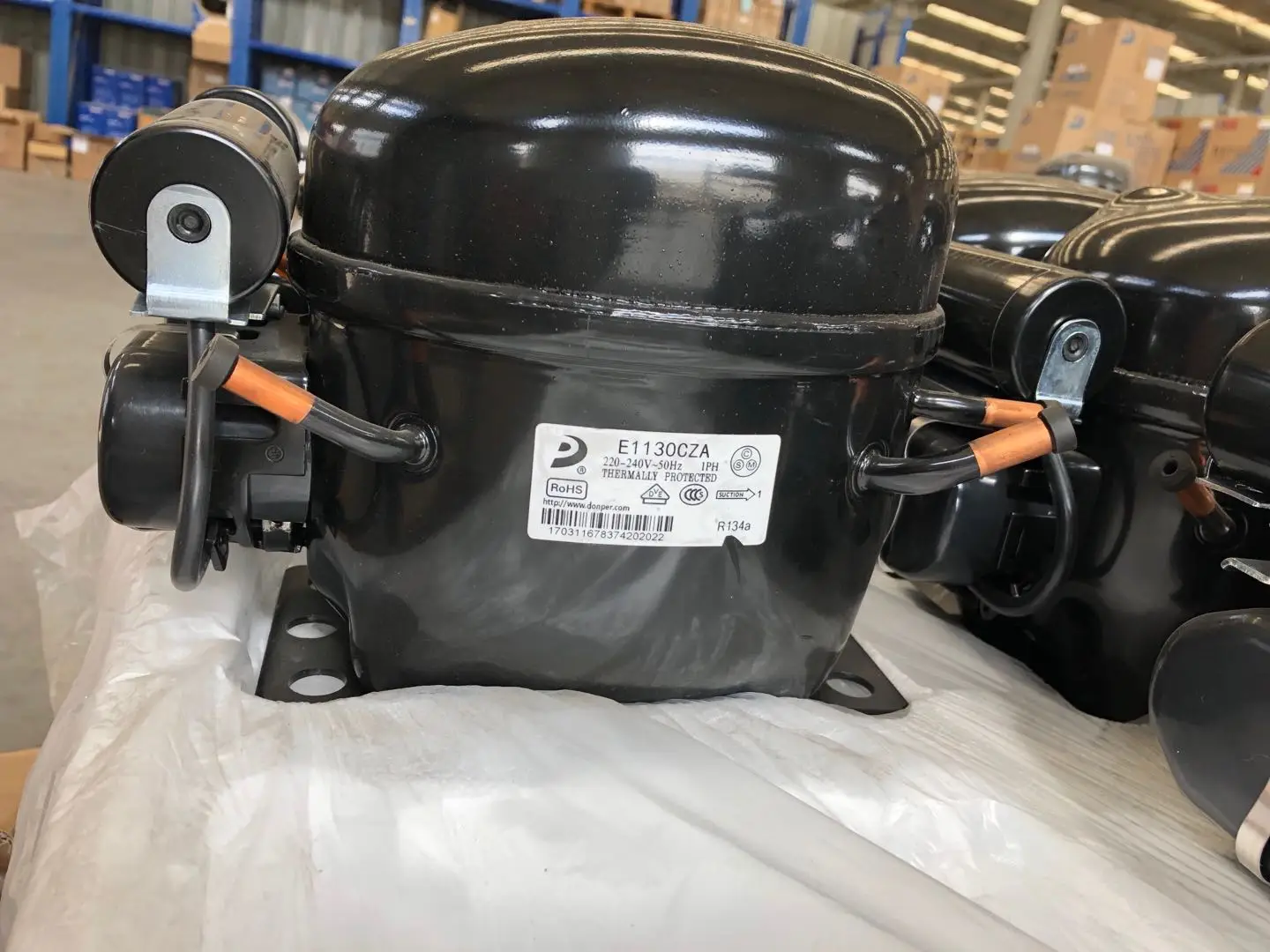 Commercial Refrigerator Compressor R134a Series Refrigeration Compressor E1130cza Buy 220v