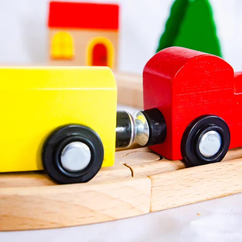 High Quality Baby Wooden Train Set Slot Railway Car Child Figure Model