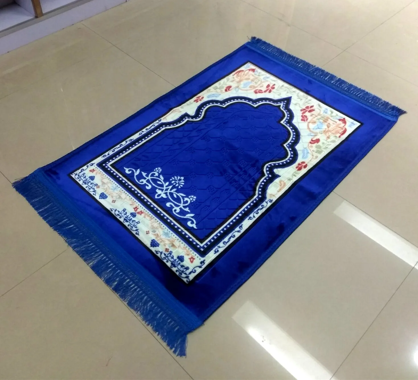 Raschel print embossed pilgrimage mat, mosque prayer blanket, Islamic pilgrimage prayer mat