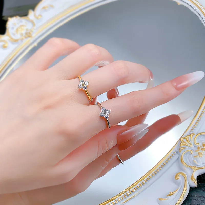 Small Fresh Style S925 Silver Ring Live New Four-leaf Clover with Geometric Lab Diamond Lucky Grass French for Party Gift