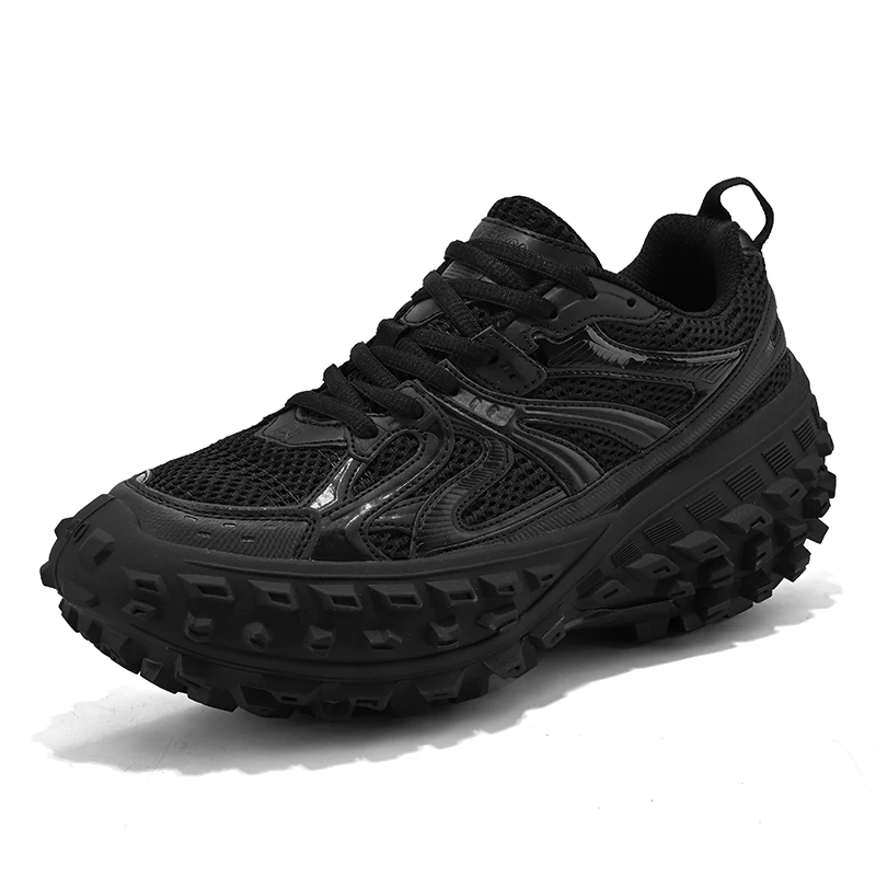 S8888 Black Tire Sneakers