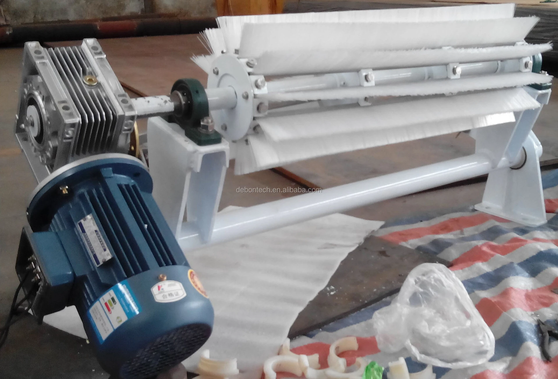 Industrial Spiral Cylinder Rotary Conveyor Brushes For Belt Cleaning